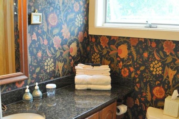 The Sylvan Inn (Glen Arbor)